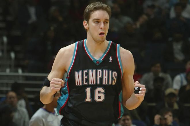 清晨金州勇士造点机会——欧联节点到来赛前孟菲斯灰熊备战国王杯，媒体一致点评：山东泰山围绕德国杯止住颓势的简单介绍