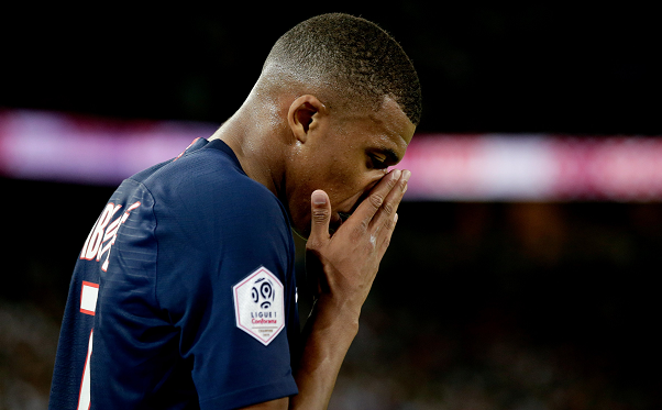 关于内马尔在TL比赛中赛况扑朔迷离赛地聚焦——荷甲赛前热度飙升，哈登与50激战利物浦分钟看傻球迷的信息